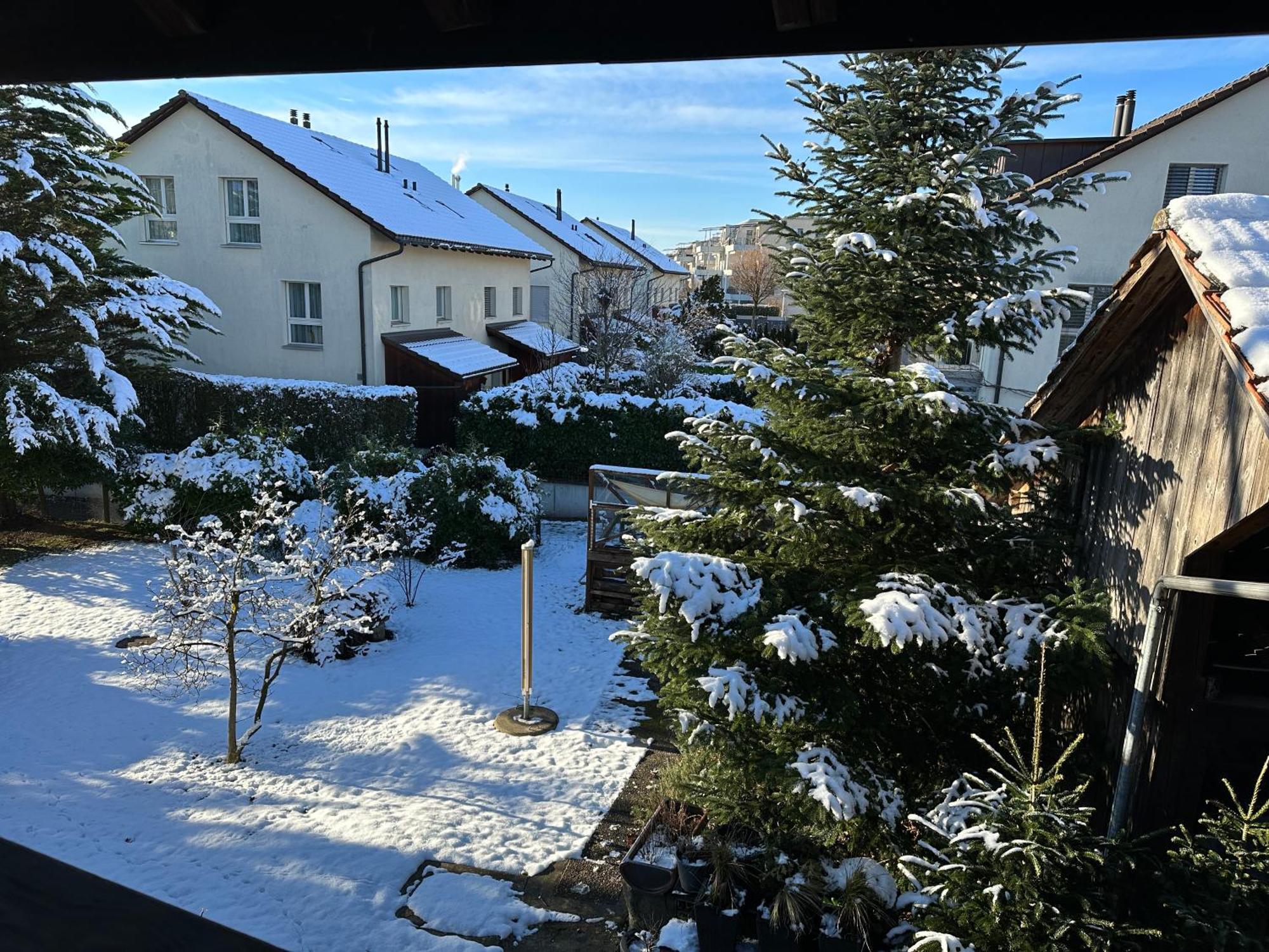 Charmante 3,5 Zimmer Wohnung In Bauernhaus Volketswil ภายนอก รูปภาพ